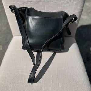 Vintage COACH 9816 Black GT Leather Slim Shoulder Bag Crossbody Purse Tote